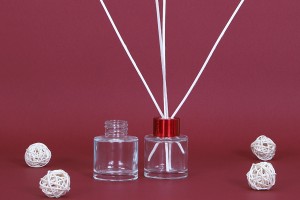 Bouteille en verre cylindrique 50 ml PP 28-εικόνα_σύνθεση