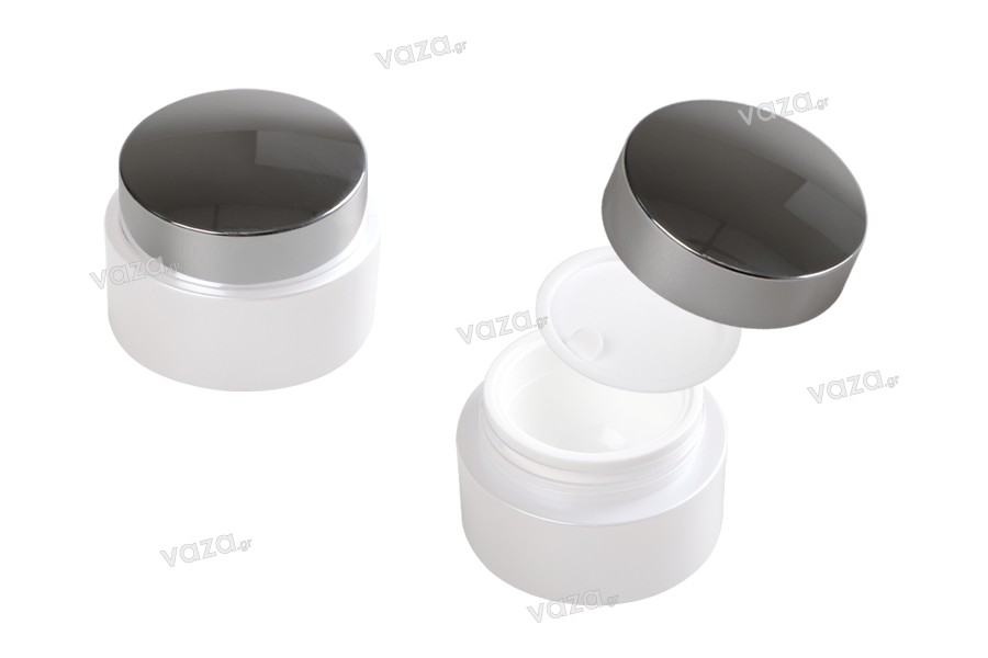 Pot blanc satin en plastique de 30ml avec couvercle argenté brillant, joint intérieur sur le couvercle et plastique sur le pot