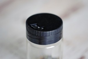 Kleines klassisches Glas für Gewürze 156ml mit Deckel mit Löchern und Sieb *-εικόνα_σύνθεση