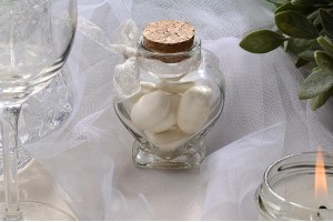 Bomboniera-barattolo 75 ml in vetro con tappo in sughero a forma di cuore per matrimonio e battesimo-gruppo_immagini