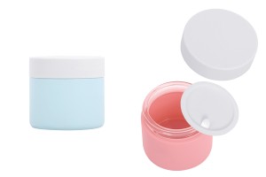 Pot en verre coloré de 60 ml avec disque d'étanchéité en plastique et joint EPE inséré dans le bouchon