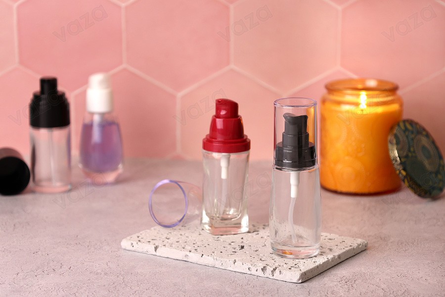 Runder Cremespender 30ml mit transparentem Deckel -rote oder schwarze Pumpe Runder Cremespender 30ml mit transparentem Deckel -rote oder schwarze Pumpe-bildgruppe
