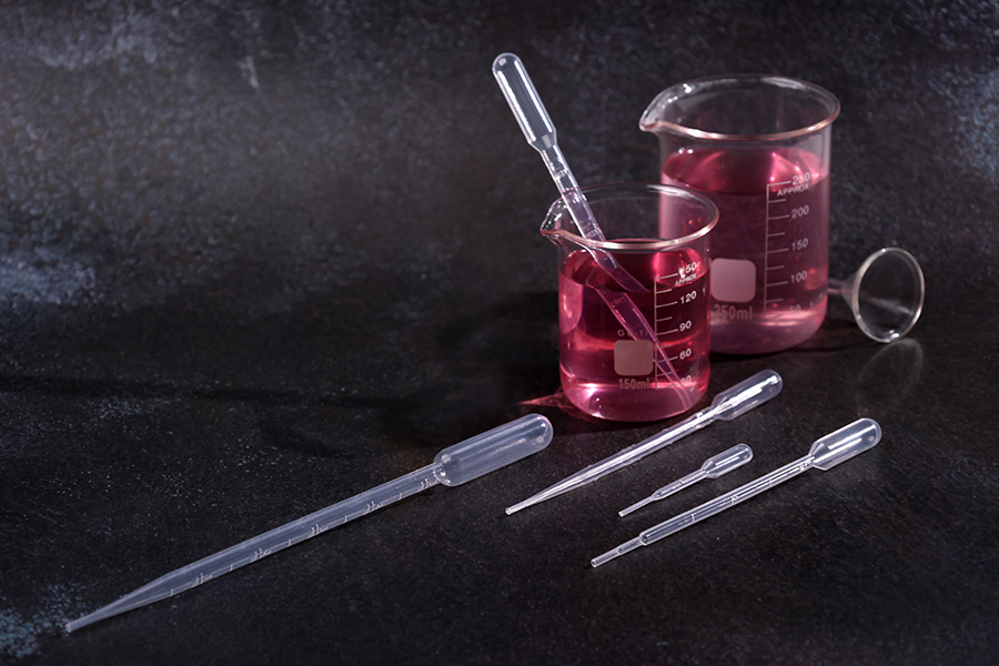 Compte-gouttes en plastique de 0,3 ml - Lot de 100 pièces Compte-gouttes en plastique de 0,3 ml - Lot de 100 pièces