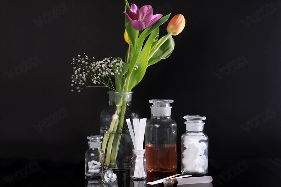 Μπουκάλι φαρμακείου 500 ml διάφανο με γυάλινο καπάκι-εικόνα_σύνθεση