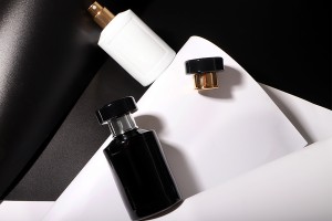 Set spray avec bouchon luxe noir pour flacons de parfum avec fermeture de sécurité à sertir 15 mm-3