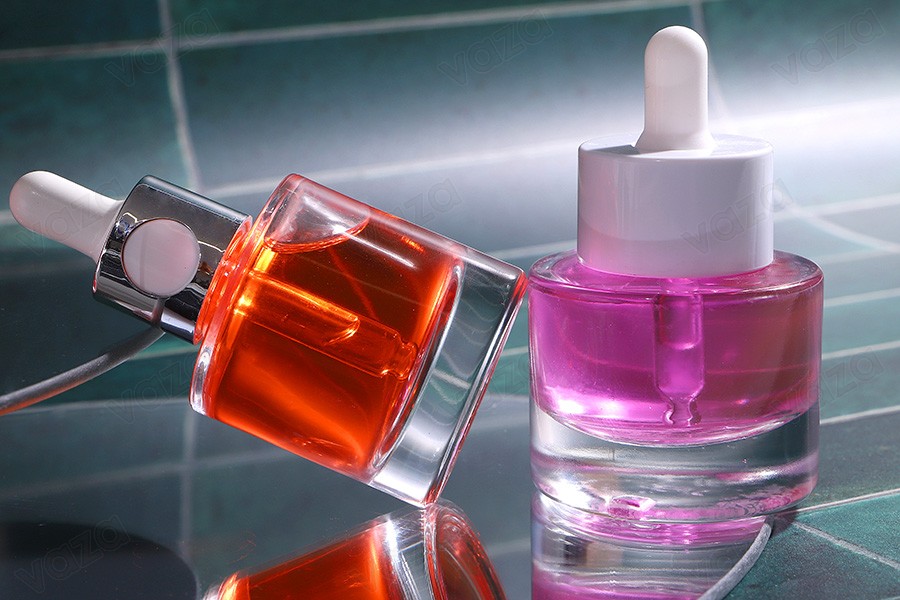 Γυάλινο μπουκαλάκι 50 ml με σταγονόμετρο και αποστραγγιστήρα-εικόνα_σύνθεση