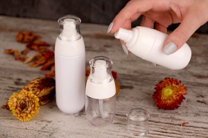 Flacon PET de 30 ml avec pompe blanche et bouchon transparent-3