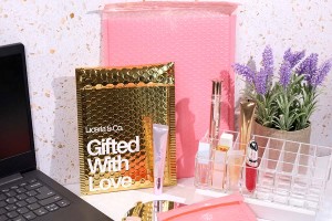 Enveloppes à bulles d’air aux dimensions 23 x 30 cm en couleur rose mat - 10 pcs-photo_groupe