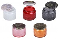 Pot en verre gaufré cylindrique de 120 ml avec couvercle en aluminium de différentes couleurs