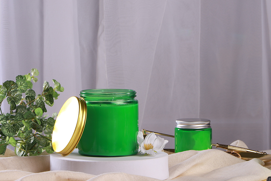 Pot en verre 100 ml vert avec couvercle en aluminium et doublure intérieure - 6 pcs Pot en verre 100 ml vert avec couvercle en aluminium et doublure intérieure - 6 pcs