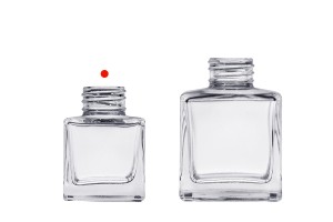 Flacon en verre 50 ml (PP28) carré adapté au parfum d&#39;ambiance-εικόνα_σύνθεση