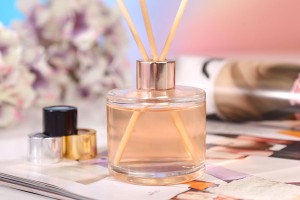 Bague de fermeture en aluminium avec bouchon intérieur en plastique-εικόνα_σύνθεση