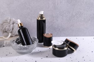 Flacon en verre noir pour huiles essentielles 100 ml avec bec verseur PP18-6