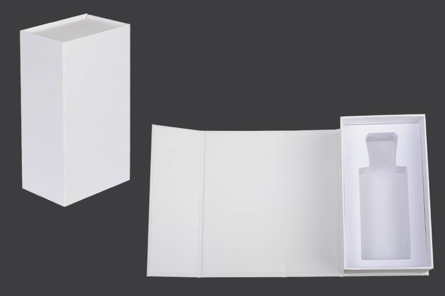 Boîte en papier blanc avec fermeture magnétique 90x160x60 mm (pour flacons de 100 ml code : 315-7-100 et 1110-9-100-1-0) Boîte en papier blanc avec fermeture magnétique 90x160x60 mm (pour flacons de 100 ml code : 315-7-100 et 1110-9-100-1-0)