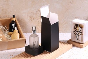 Verpackungsbox (500 g) 65 x 65 x 140 mm in der Farbe Schwarz matt mit Innenschaumboden für Flaschen mit einem Durchmesser von 44 mm – 20 Stück-3