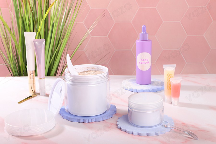 Vazo kremi me dy ndarje 250 ml plastik me kapak, tapë plastike dhe spatul - 6 copë Vazo kremi me dy ndarje 250 ml plastik me kapak, tapë plastike dhe spatul - 6 copë-εικόνα_σύνθεση