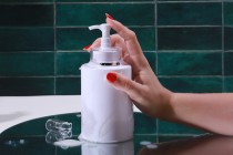 Flacon PET de 150 ml avec pompe à crème (PP24) et bouchon - 6 pcs Flacon PET de 150 ml avec pompe à crème (PP24) et bouchon - 6 pcs