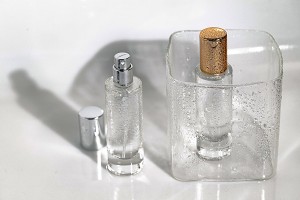 Parfümflasche 30ml transparent mit Spray und Aluminiumdeckel-εικόνα_σύνθεση
