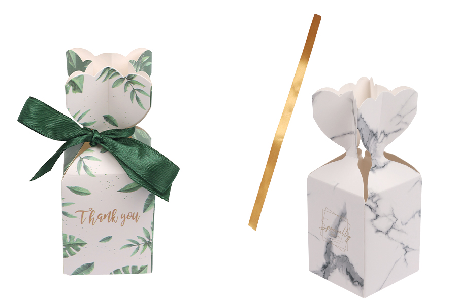 Coffret cadeau en papier avec ruban aux motifs variés - 50 pièces Coffret cadeau en papier avec ruban aux motifs variés - 50 pièces