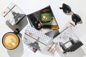 Laminierte viereckige Schachtel für Geschenke mit 2 verschiedenen Mustern Paris (Eiffel) oder London (Tower bridge) - Set S-M-L-3