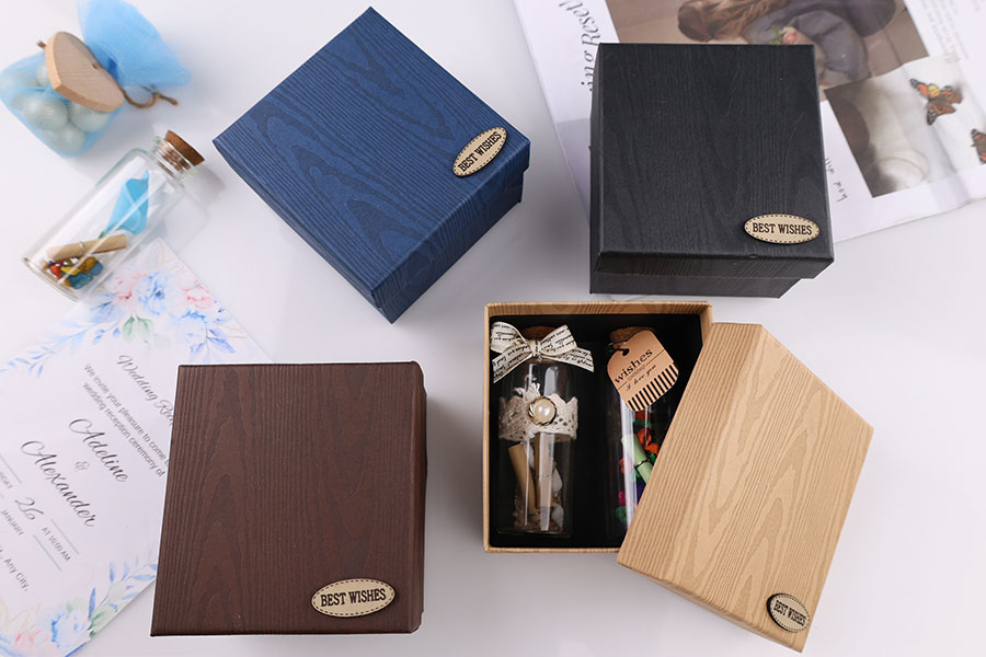 Geschenkbox aus Papier 86x92x56mm in verschiedenen Farben - 12 Stk