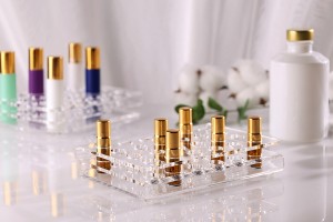 Mbajtëse Plexiglass 165x120x28 me këmbë silikoni - 24 vende (vrimat 15 mm)-εικόνα_σύνθεση