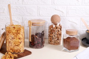 800 ml transparentes Glasgefäß mit Naturkorken in Kugelform-εικόνα_σύνθεση