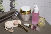 Μπουκαλάκι Airless 5 ml για serum διάφανο με καπάκι - 2 χρώματα Μπουκαλάκι Airless 5 ml για serum διάφανο με καπάκι - 2 χρώματα