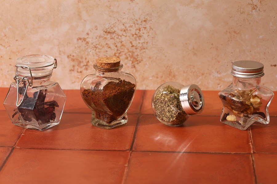 Βαζάκι 60 ml γυάλινο σε σχήμα αστεριού με ασημί καπάκι αλουμινίου Βαζάκι 60 ml γυάλινο σε σχήμα αστεριού με ασημί καπάκι αλουμινίου-εικόνα_σύνθεση