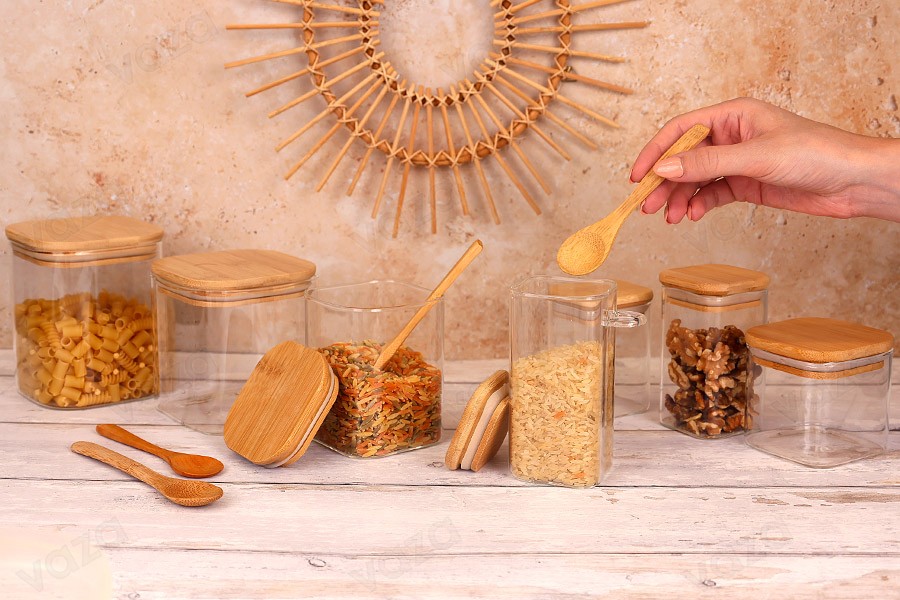 Glass jar 680 ml, square with wooden lid and rubber Glass jar 680 ml, square with wooden lid and rubber-image_group