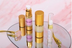 Μπουκάλι airless για κρέμα 50 ml με ακρυλικό, διάφανο σώμα, καπάκι και βάση αλουμινίου σε 2 χρώματα 