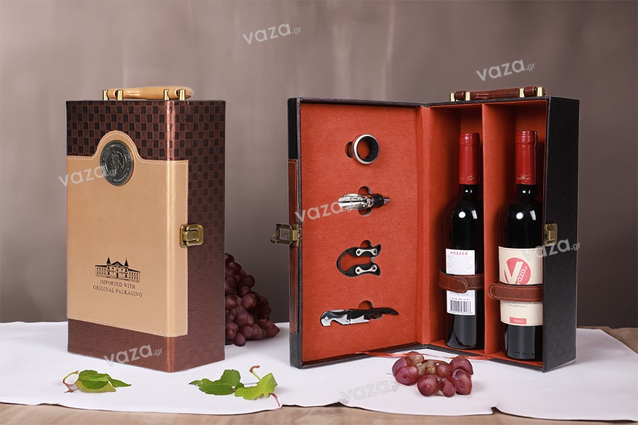 Luxury case for 2 wine bottles with accessories and leather lining in gold or brown color