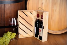 Wooden storage case for 2 wine bottles with handle