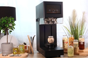 Verschließ- und Verschließmaschine für Kunststoffflaschen mit Aluminiumverschluss-εικόνα_σύνθεση