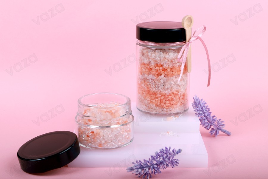Γυάλινο κυλινδρικό βάζο 75 ml με μαύρο καπάκι Τ.Ο 63 Deep - 160 τμχ Γυάλινο κυλινδρικό βάζο 75 ml με μαύρο καπάκι Τ.Ο 63 Deep - 160 τμχ-εικόνα_σύνθεση