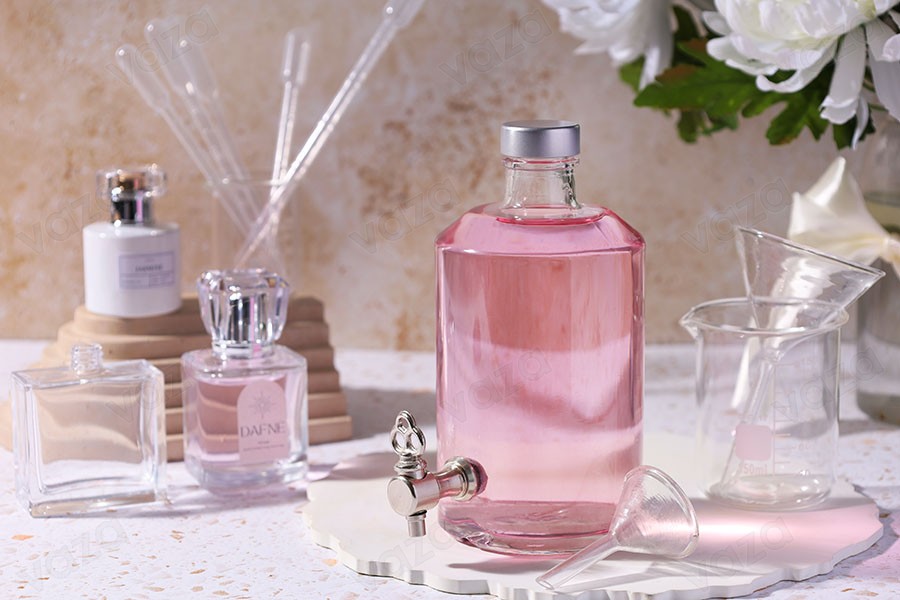 Glass bottle for perfumes 500 ml cylindrical, with a socket for a tap (choose the tap from the accessories)*-image_group