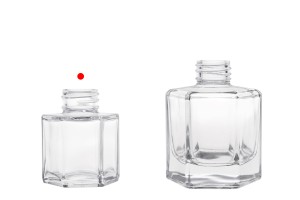 50 ml transparente Glasflasche mit Rattanstäbchen für den Diffusor-εικόνα_σύνθεση