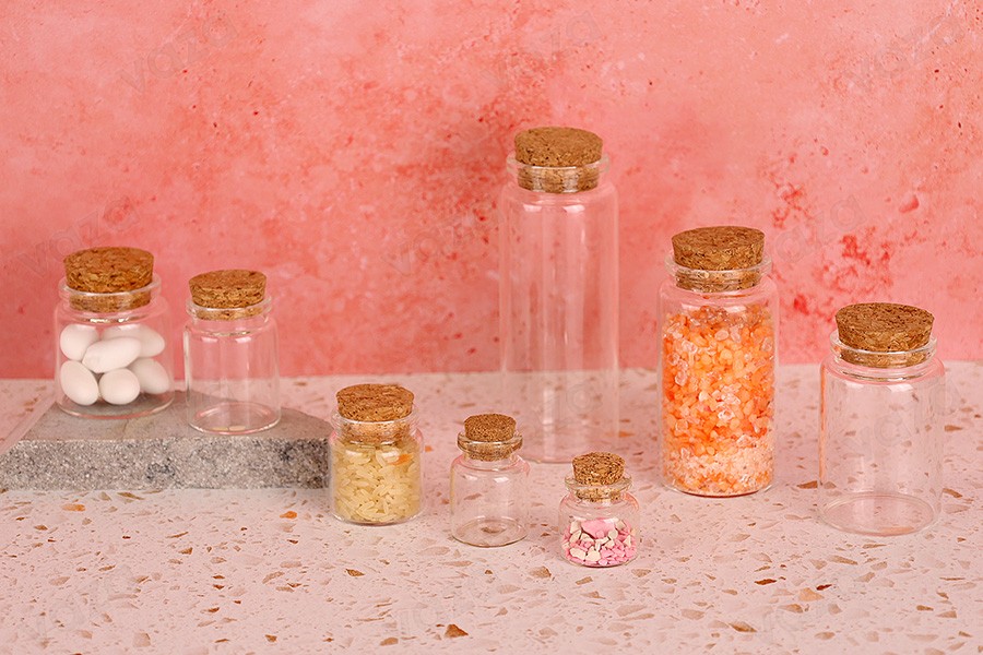 Mini Flaschen mit Naturkorken 20ml für Hochzeit oder Taufe, 37x47 in einer Packung mit 12 Stücken. Mini Flaschen mit Naturkorken 20ml für Hochzeit oder Taufe, 37x47 in einer Packung mit 12 Stücken.-bildgruppe