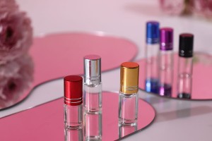 Flacon roll-on en verre de 5 ml en différentes couleurs-εικόνα_σύνθεση