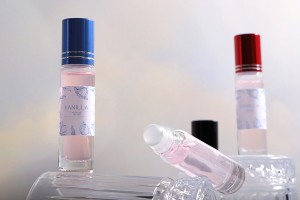 Flacon en verre Roll-on de 10 ml transparent avec bille en verre et bouchon avec bande argentée-3