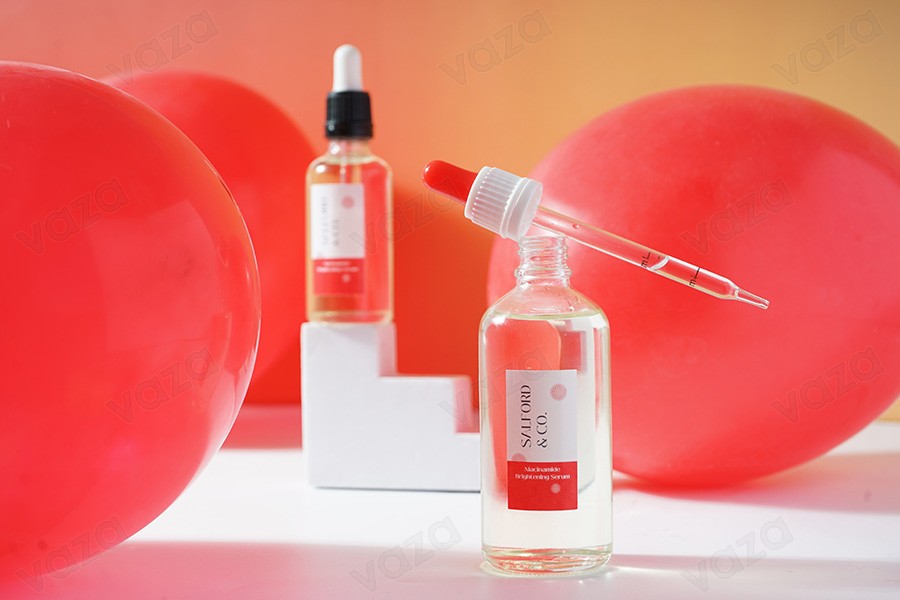 Flacone in vetro trasparente da 30 ml per oli essenziali, con beccuccio in PP18.-εικόνα_σύνθεση