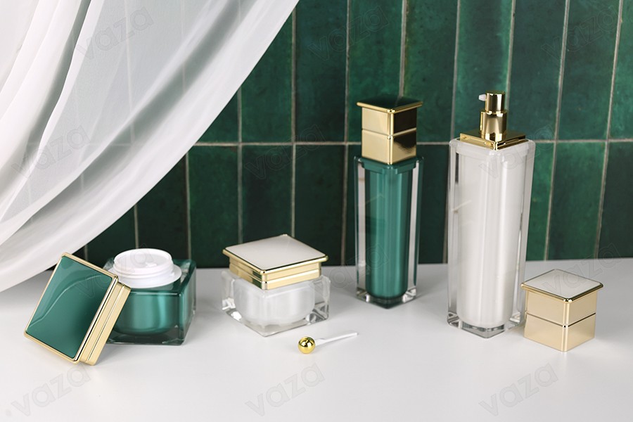 Luxury acrylic jar 30 ml for cream in emerald color with plastic gasket Luxury acrylic jar 30 ml for cream in emerald color with plastic gasket-image_group