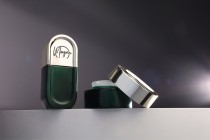 Flacon en verre de 40 ml, vert mat, avec pompe blanche et bouchon doré.-photo_dimensions