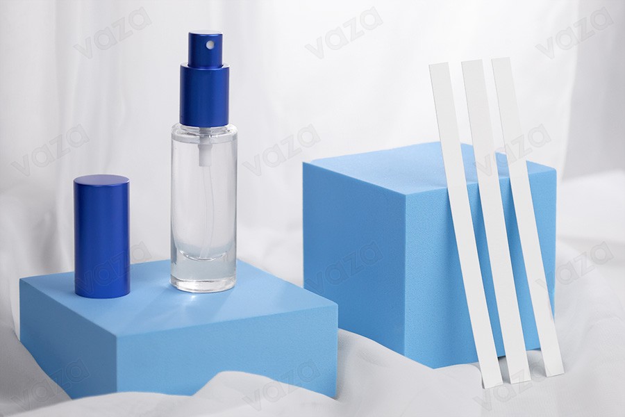 Bottiglia cilindrica in vetro da 15 ml trasparente con beccuccio PP18-gruppo_immagini