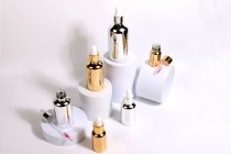 Glass bottle for essential oils 100 ml with PP18 neck in silver or gold color-image_group