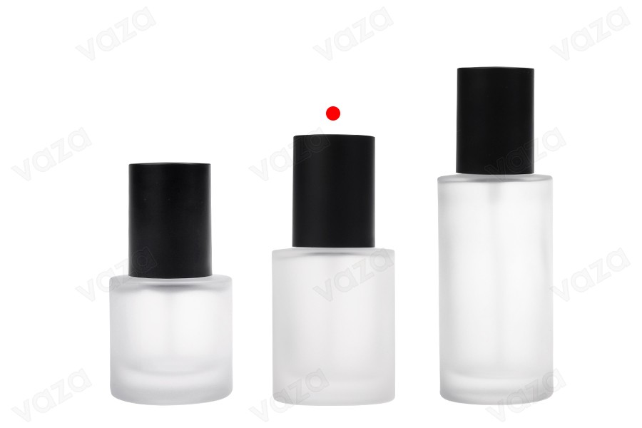 Γυάλινο μπουκαλάκι αμμοβολής 50 ml με μαύρη αντλία κρέμας και μαύρο ματ καπάκι-εικόνα_σύνθεση