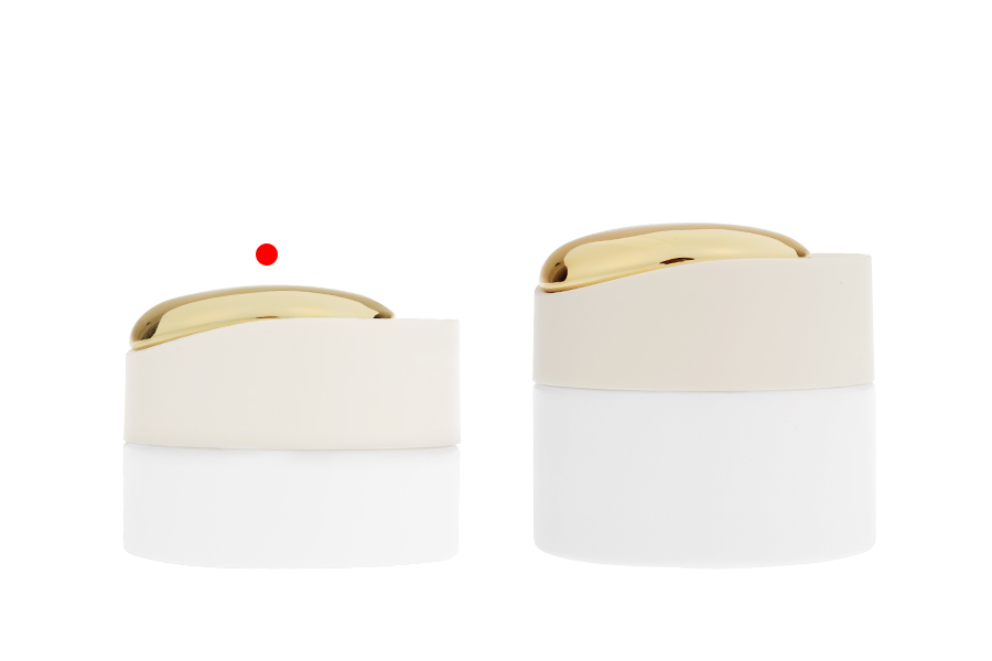 Luxury jar 30 ml in matte white with gold detail on the lid (with internal gasket) and plastic gasket Luxury jar 30 ml in matte white with gold detail on the lid (with internal gasket) and plastic gasket-image_group