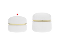 Βαζάκι 30 ml σε λευκό ματ χρώμα με καπάκι με χρυσή ρίγα (με εσωτερικό παρέμβυσμα) και πλαστικό παρέμβυσμα-εικόνα_σύνθεση