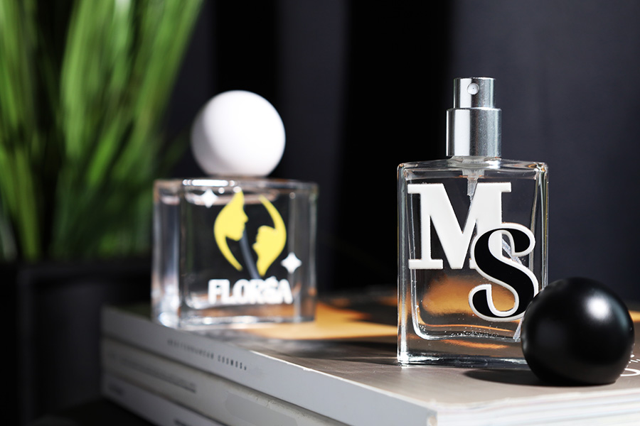 Set – Aluminium-Sprühflasche und schwarze Kugelkappe (klein) für Flaschen mit 15/400-Auslauf Set – Aluminium-Sprühflasche und schwarze Kugelkappe (klein) für Flaschen mit 15/400-Auslauf-bildgruppe