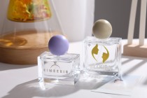 Set – Aluminium-Sprühkopf und lila Kugelkappe (klein) für Flaschen mit 15/400-Auslauf-bildgruppe